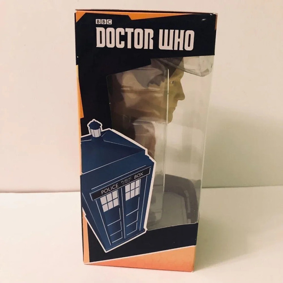 2009 Doctor Who 11th Doctor Wacky Wobbler Bobble Head 7 Inch Figure Funko - Picture 9 of 14